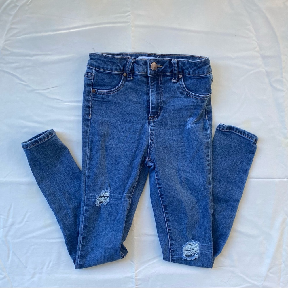 Girls RSQ Tilly’s Medium Wash Ripped Jeans